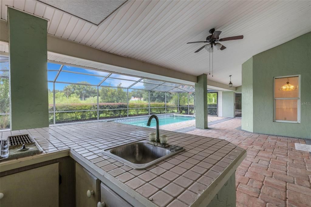 Active With Contract: $450,000 (4 beds, 2 baths, 2829 Square Feet)