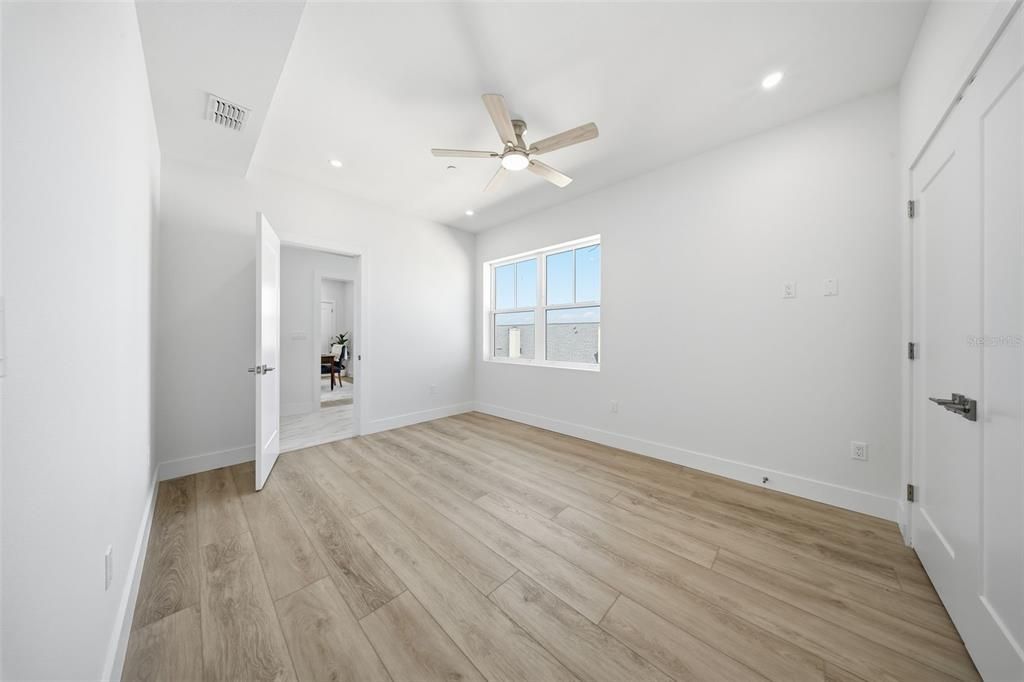 На продажу: $10,675,000 (4 спален, 3 ванн, 3126 Квадратных фут)