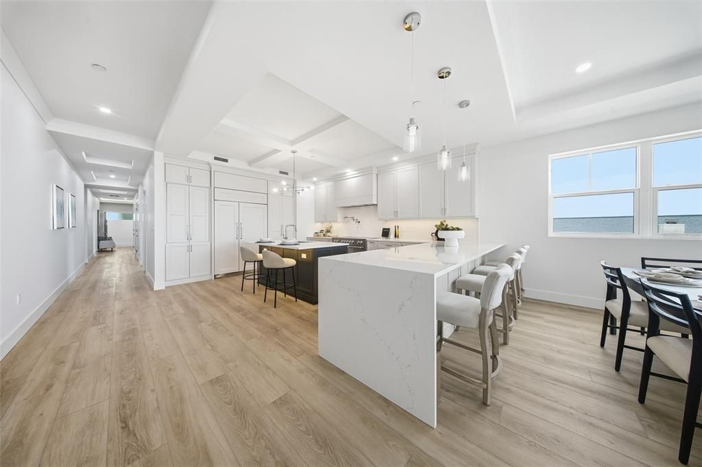 На продажу: $10,675,000 (4 спален, 3 ванн, 3126 Квадратных фут)