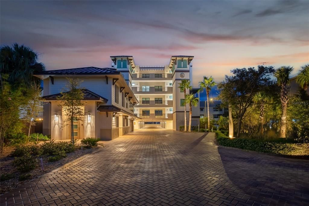 На продажу: $10,675,000 (4 спален, 3 ванн, 3126 Квадратных фут)