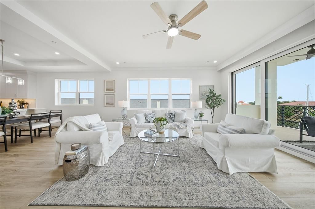 На продажу: $10,675,000 (4 спален, 3 ванн, 3126 Квадратных фут)