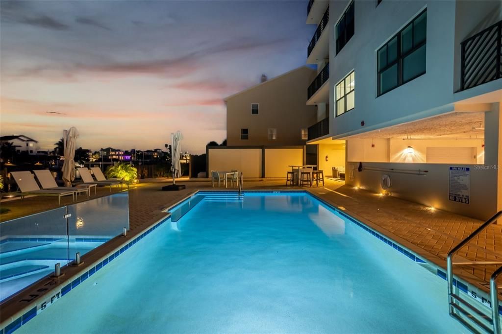 На продажу: $10,675,000 (4 спален, 3 ванн, 3126 Квадратных фут)