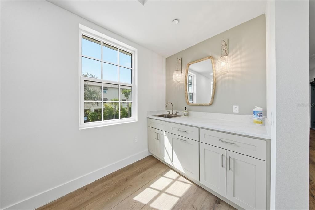 На продажу: $10,675,000 (4 спален, 3 ванн, 3126 Квадратных фут)