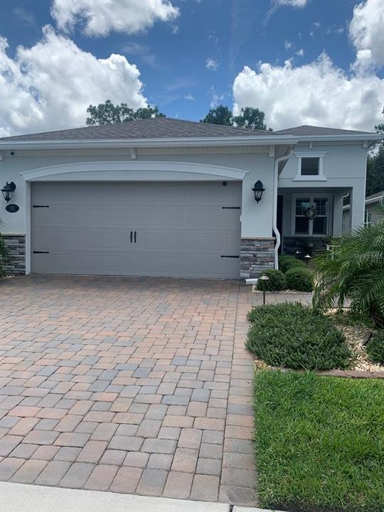 Recently Sold: $369,900 (2 beds, 2 baths, 1649 Square Feet)