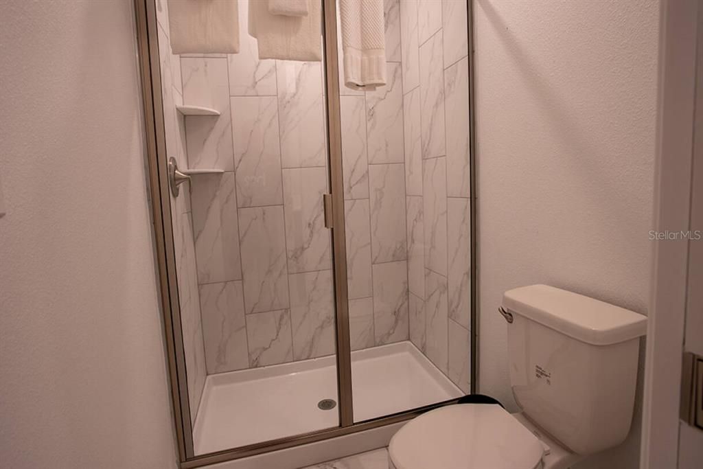 For Sale: $1,150,000 (7 beds, 5 baths, 3994 Square Feet)