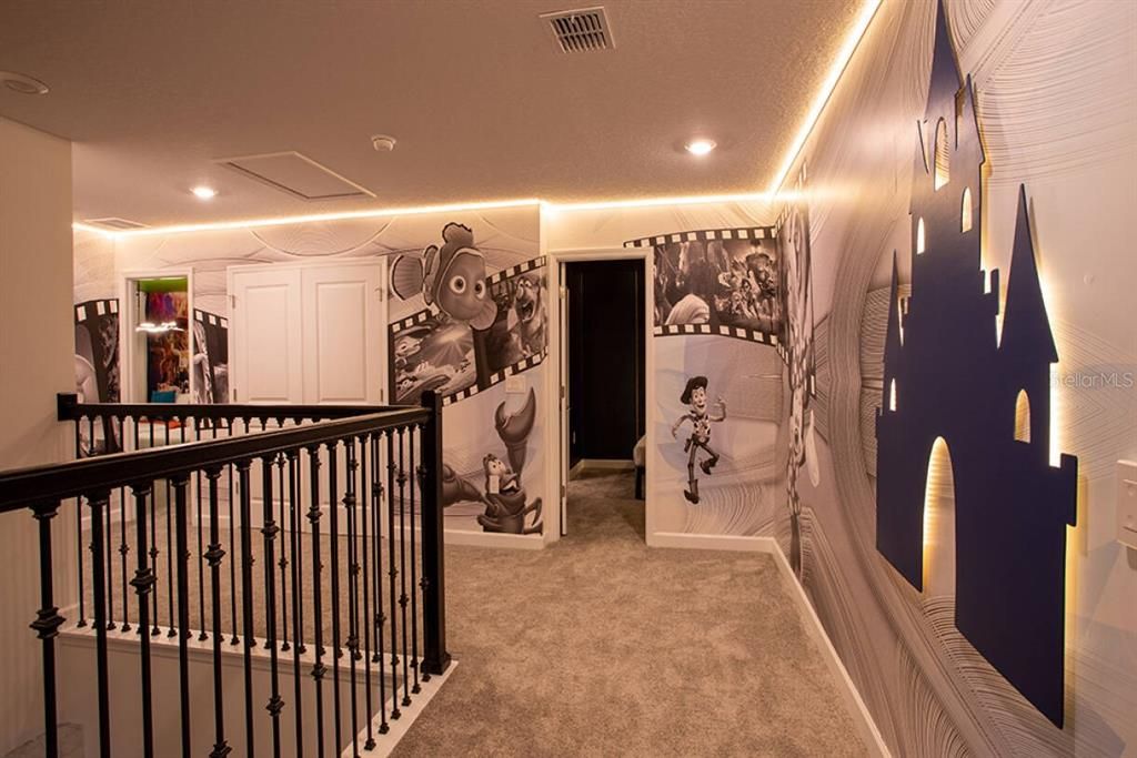 For Sale: $1,150,000 (7 beds, 5 baths, 3994 Square Feet)