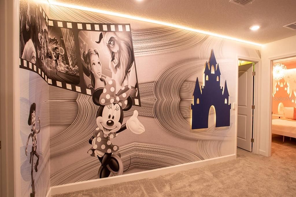 For Sale: $1,150,000 (7 beds, 5 baths, 3994 Square Feet)