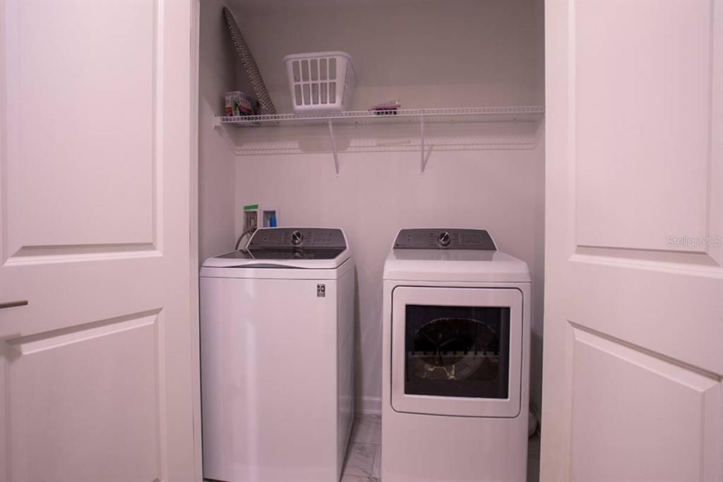 For Sale: $1,150,000 (7 beds, 5 baths, 3994 Square Feet)