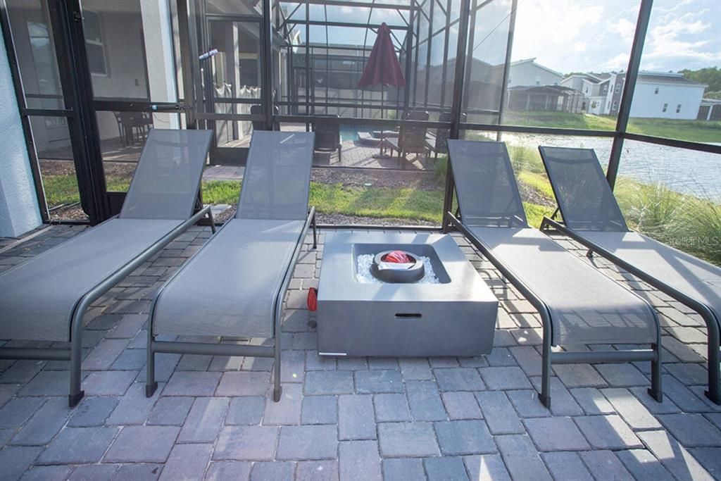 For Sale: $1,150,000 (7 beds, 5 baths, 3994 Square Feet)