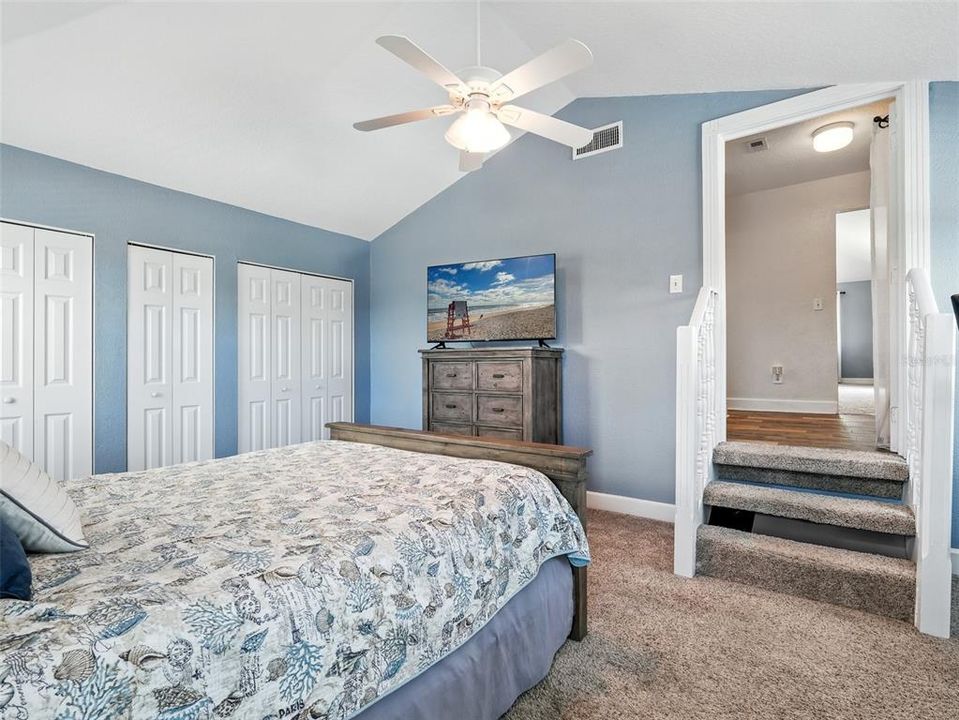 En Venta: $899,000 (4 camas, 2 baños, 2204 Pies cuadrados)