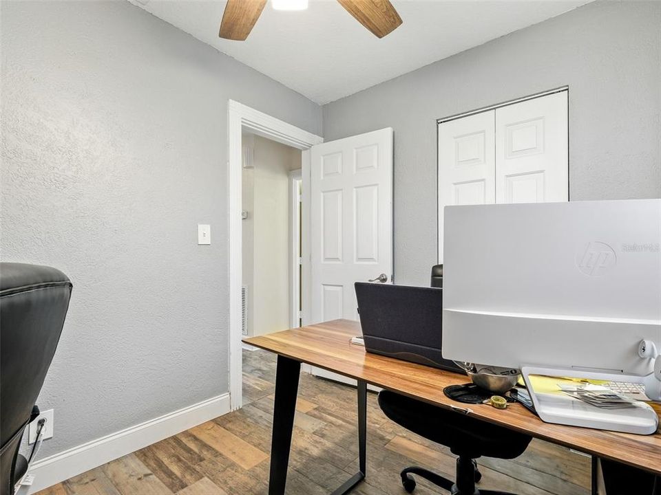 En Venta: $899,000 (4 camas, 2 baños, 2204 Pies cuadrados)