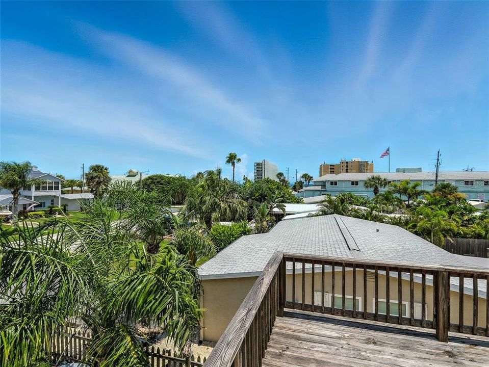 En Venta: $899,000 (4 camas, 2 baños, 2204 Pies cuadrados)