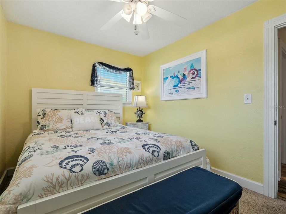 En Venta: $899,000 (4 camas, 2 baños, 2204 Pies cuadrados)