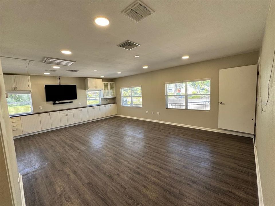 На продажу: $575,000 (0 спален, 0 ванн, 2115 Квадратных фут)