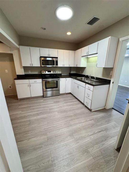 На продажу: $575,000 (0 спален, 0 ванн, 2115 Квадратных фут)