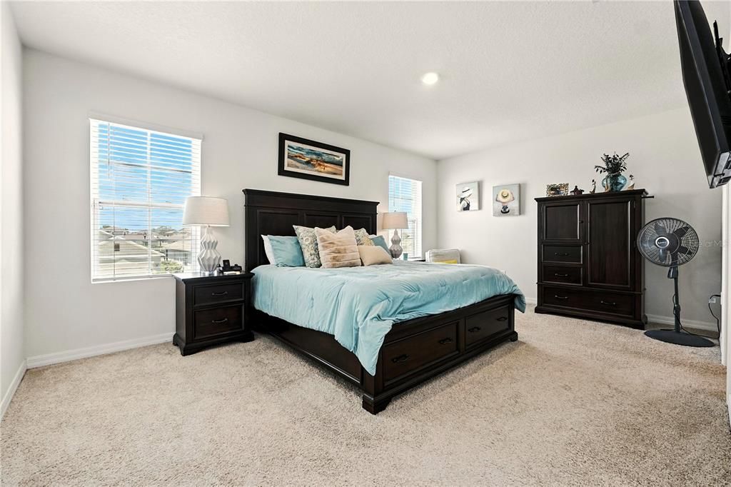 En Venta: $379,500 (5 camas, 3 baños, 2522 Pies cuadrados)