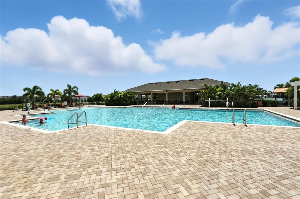 En Venta: $379,500 (5 camas, 3 baños, 2522 Pies cuadrados)