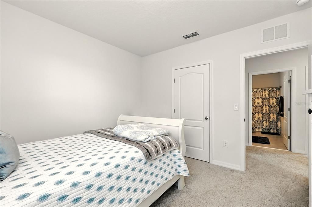 En Venta: $379,500 (5 camas, 3 baños, 2522 Pies cuadrados)