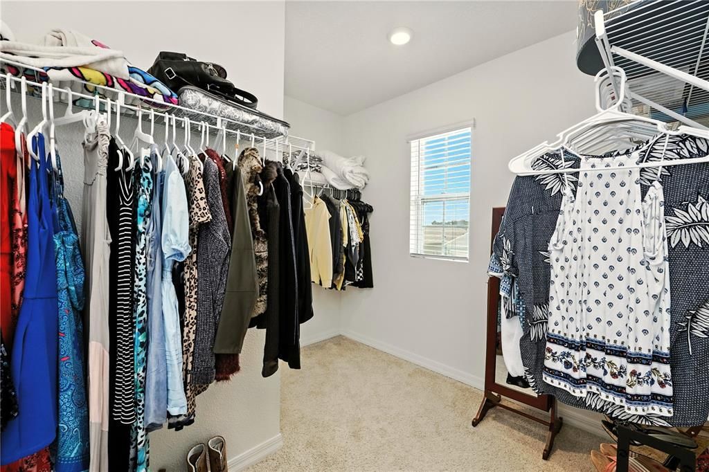 En Venta: $379,500 (5 camas, 3 baños, 2522 Pies cuadrados)