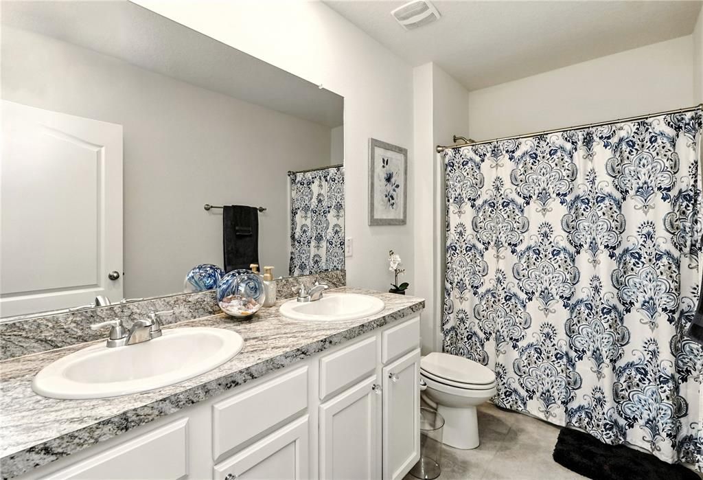 En Venta: $379,500 (5 camas, 3 baños, 2522 Pies cuadrados)