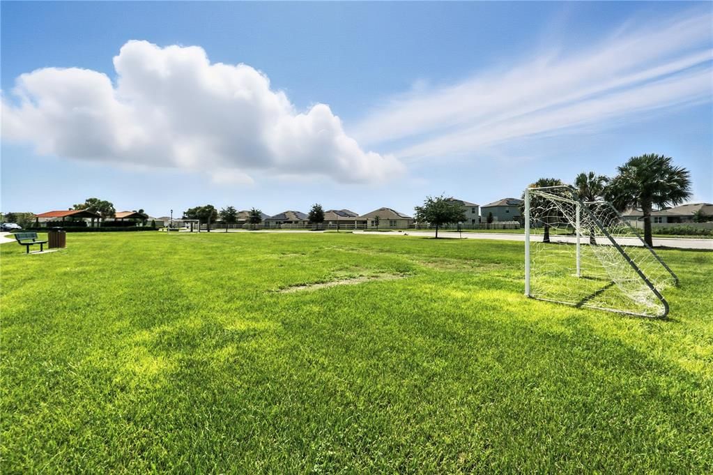 En Venta: $379,500 (5 camas, 3 baños, 2522 Pies cuadrados)