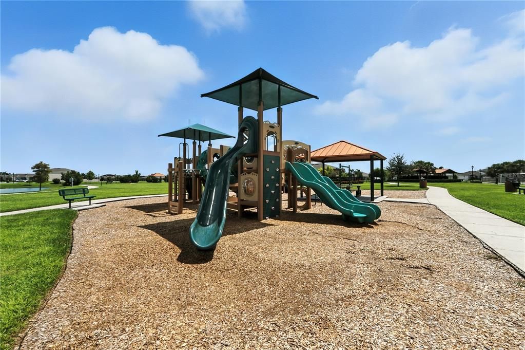 En Venta: $379,500 (5 camas, 3 baños, 2522 Pies cuadrados)