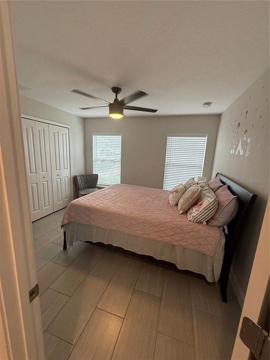 待售: $345,500 (3 贝兹, 2 浴室, 1557 平方英尺)