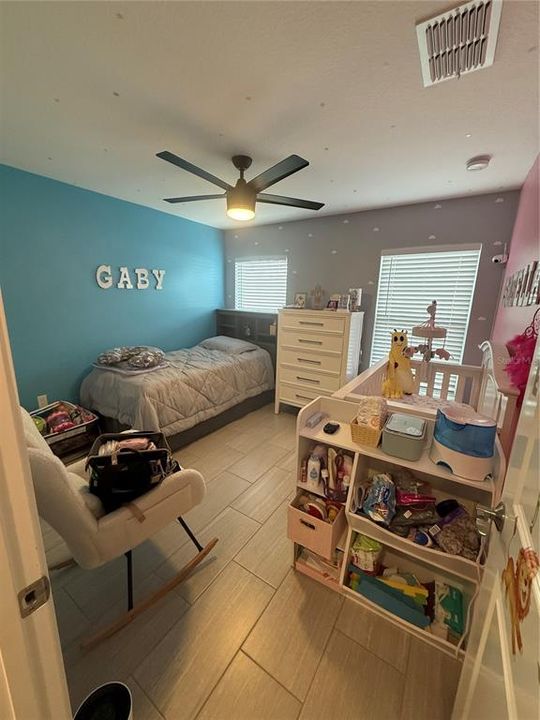 待售: $345,500 (3 贝兹, 2 浴室, 1557 平方英尺)