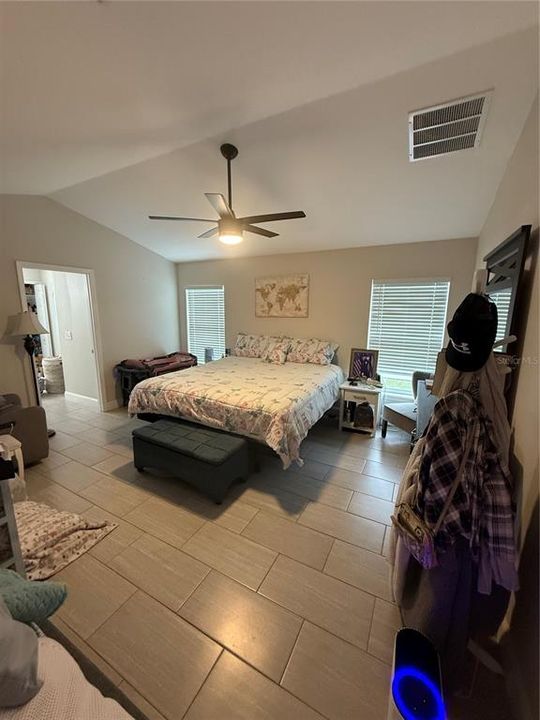 待售: $345,500 (3 贝兹, 2 浴室, 1557 平方英尺)