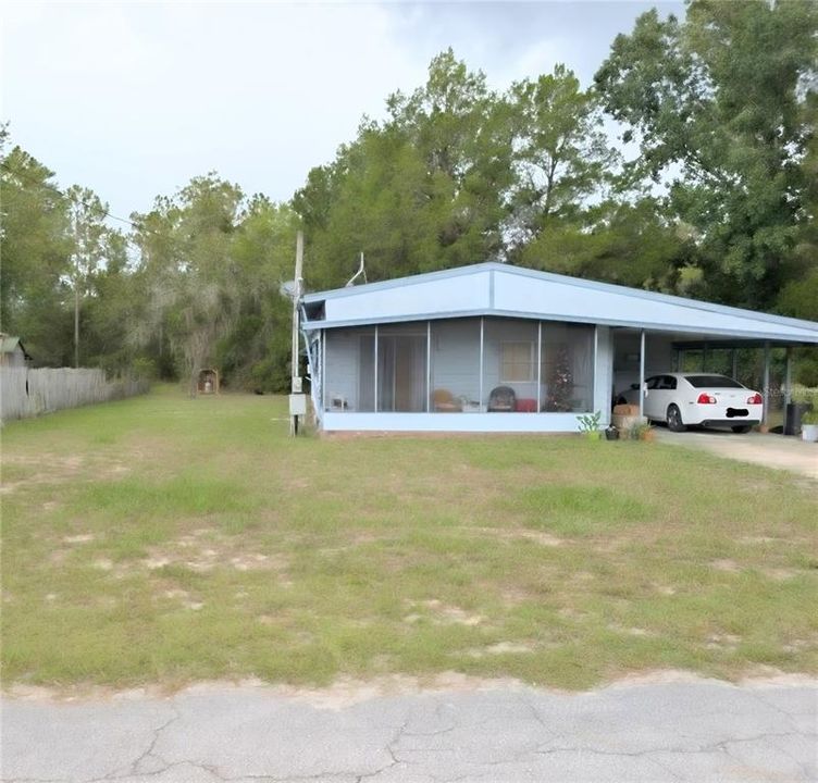 For Sale: $127,900 (2 beds, 1 baths, 828 Square Feet)