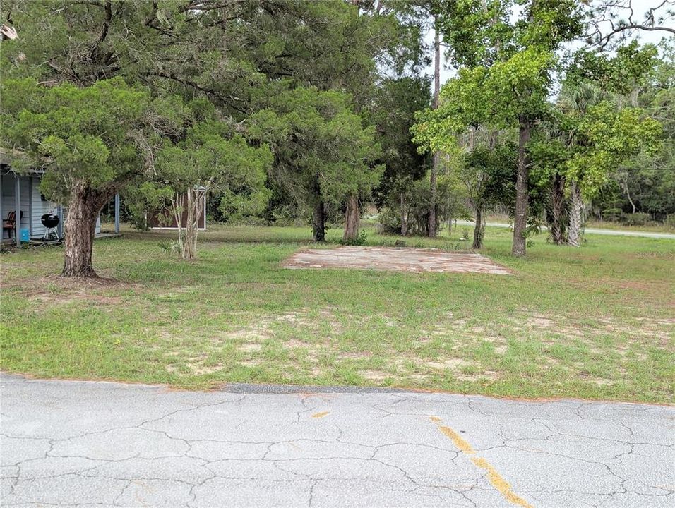 For Sale: $127,900 (2 beds, 1 baths, 828 Square Feet)