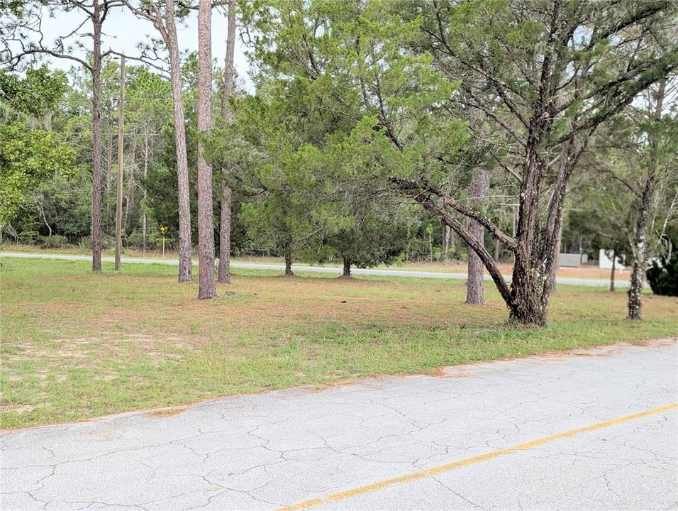 For Sale: $127,900 (2 beds, 1 baths, 828 Square Feet)