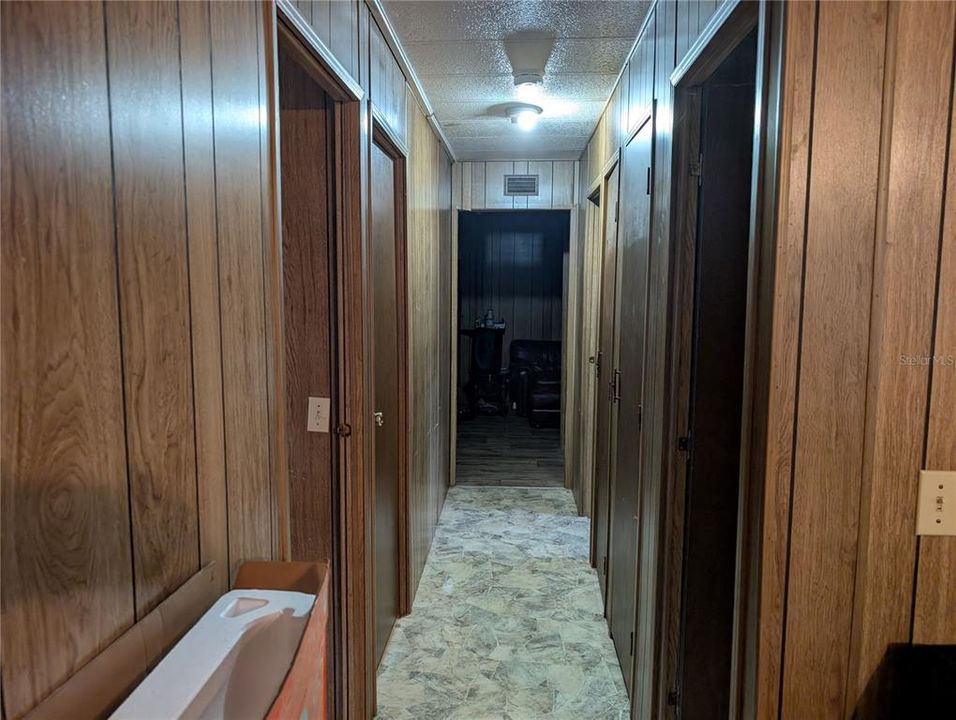 For Sale: $129,900 (3 beds, 2 baths, 1344 Square Feet)