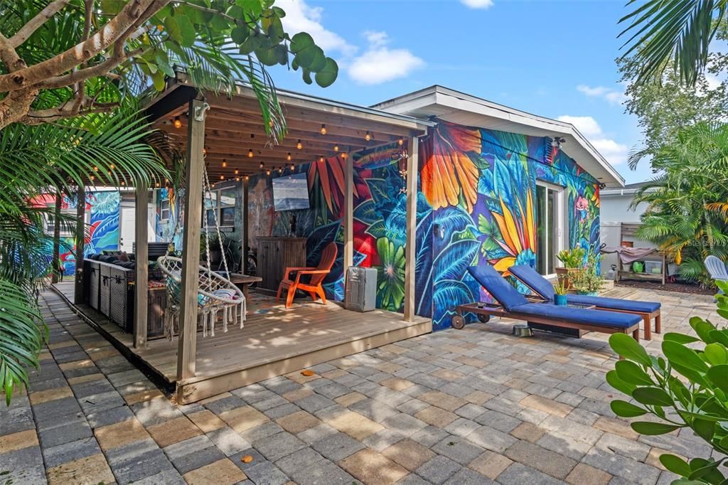 For Sale: $515,000 (3 beds, 2 baths, 1580 Square Feet)