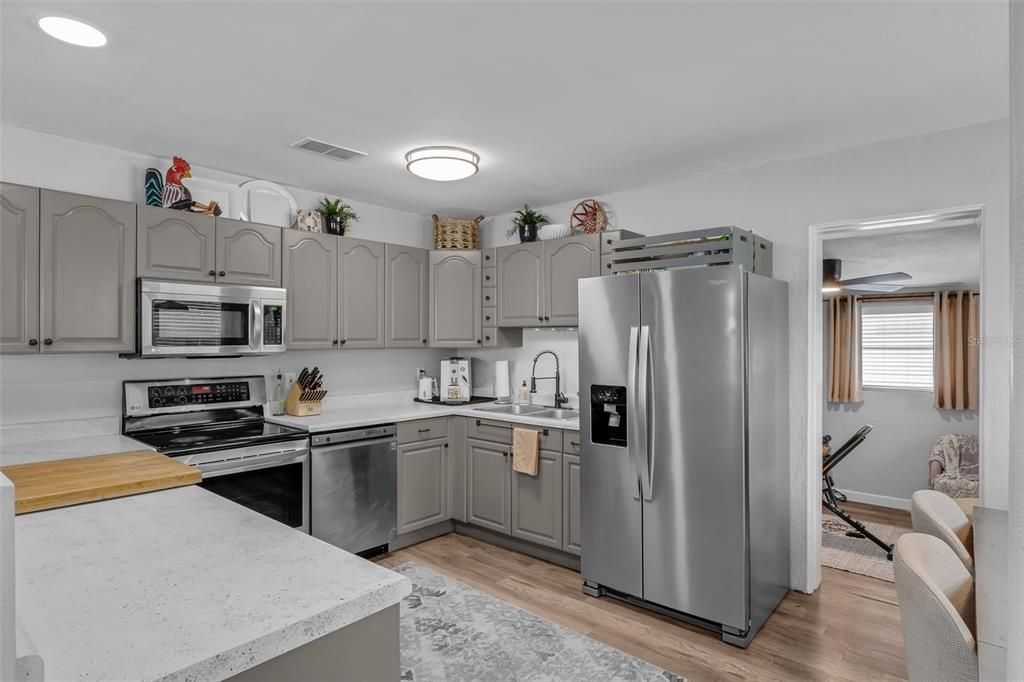 For Sale: $515,000 (3 beds, 2 baths, 1580 Square Feet)