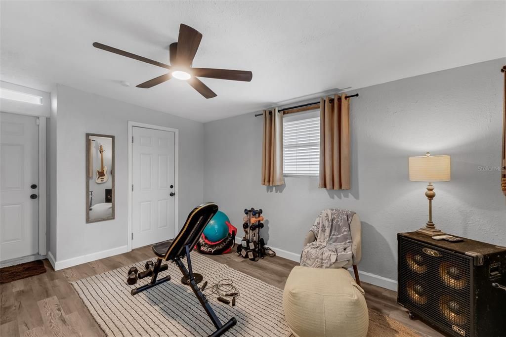 For Sale: $515,000 (3 beds, 2 baths, 1580 Square Feet)