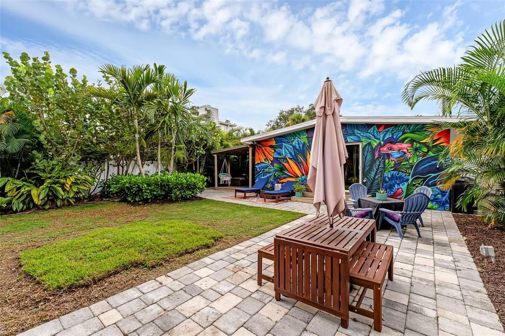 For Sale: $515,000 (3 beds, 2 baths, 1580 Square Feet)