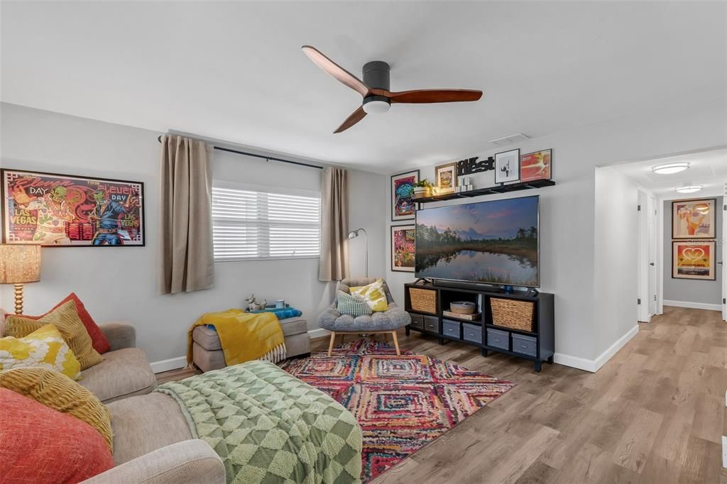 For Sale: $515,000 (3 beds, 2 baths, 1580 Square Feet)