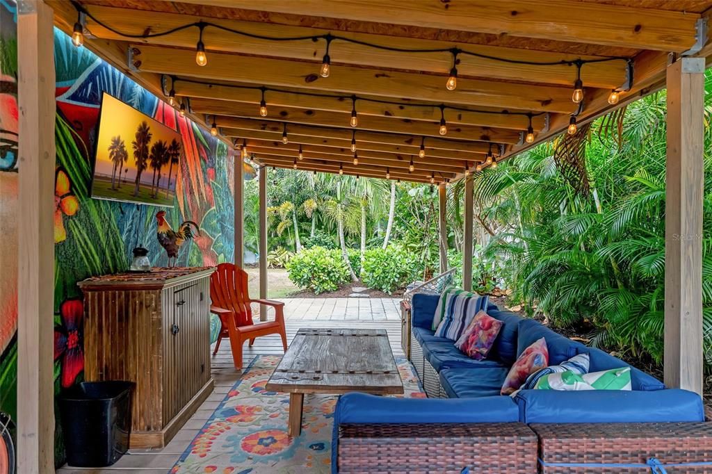 For Sale: $515,000 (3 beds, 2 baths, 1580 Square Feet)