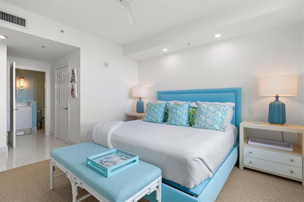 待售: $1,175,000 (2 贝兹, 2 浴室, 1323 平方英尺)