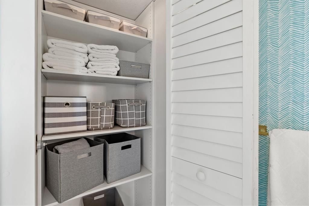 待售: $1,175,000 (2 贝兹, 2 浴室, 1323 平方英尺)