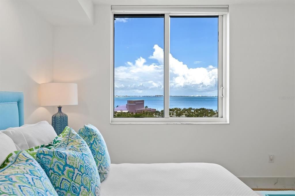 待售: $1,175,000 (2 贝兹, 2 浴室, 1323 平方英尺)