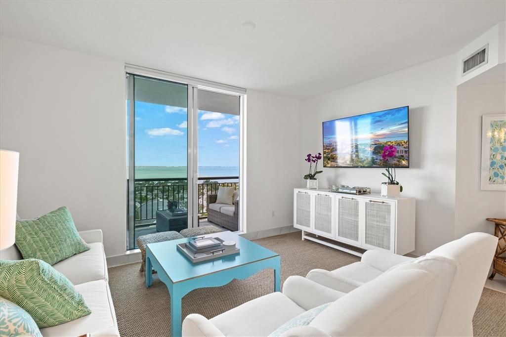 待售: $1,175,000 (2 贝兹, 2 浴室, 1323 平方英尺)