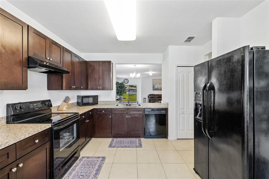 待售: $334,900 (3 贝兹, 2 浴室, 1760 平方英尺)