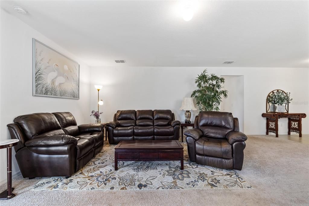 待售: $334,900 (3 贝兹, 2 浴室, 1760 平方英尺)