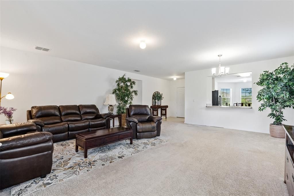 待售: $334,900 (3 贝兹, 2 浴室, 1760 平方英尺)