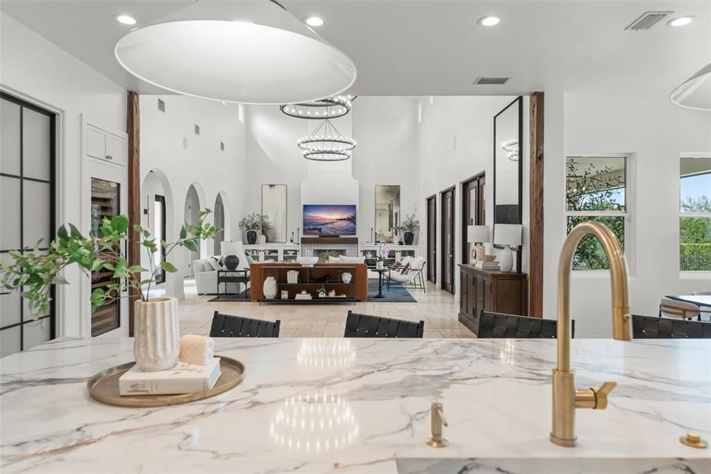 En Venta: $3,395,000 (5 camas, 4 baños, 5139 Pies cuadrados)