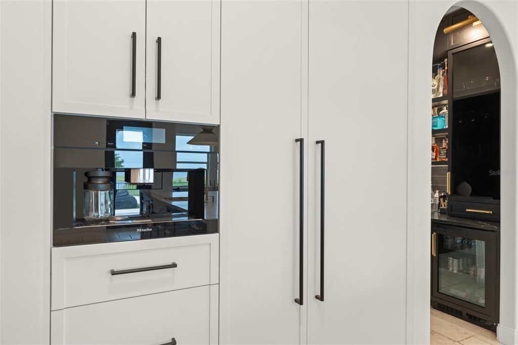 En Venta: $3,395,000 (5 camas, 4 baños, 5139 Pies cuadrados)