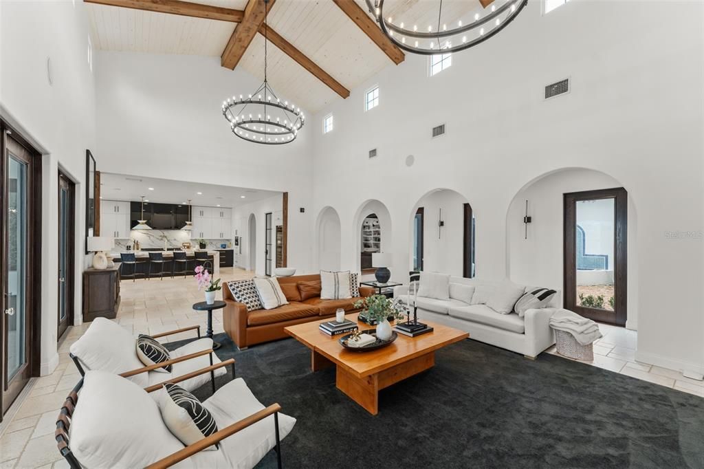 En Venta: $3,395,000 (5 camas, 4 baños, 5139 Pies cuadrados)