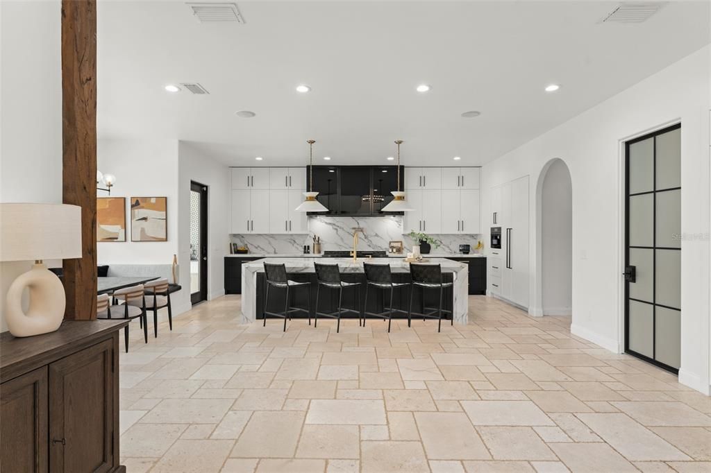 En Venta: $3,395,000 (5 camas, 4 baños, 5139 Pies cuadrados)